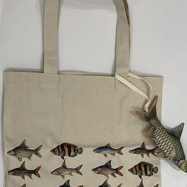 Fish tote